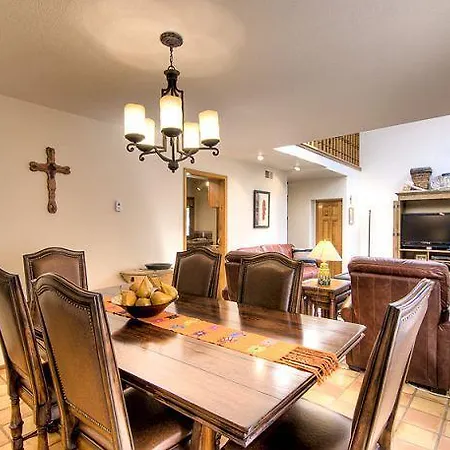 Vista Del Cielo Three-bedroom